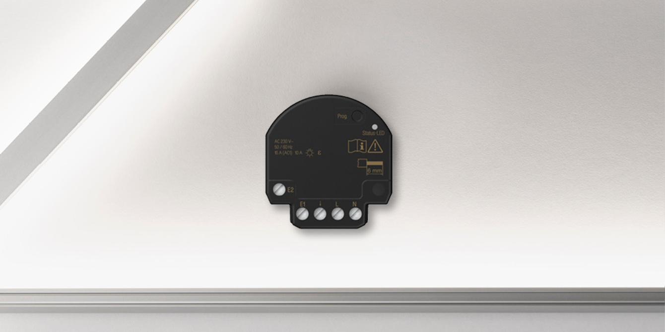 JUNG HOME Jalousieaktor Mini bei Merz GmbH in Erlangen