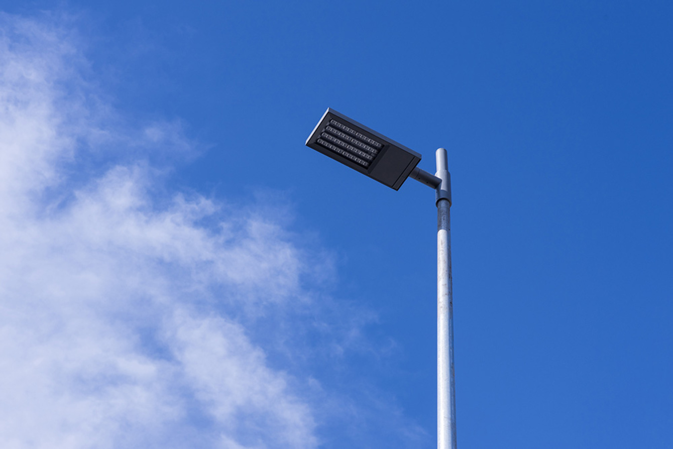 LED-Straßen&shy;beleuchtung bei Merz GmbH in Erlangen